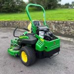 John Deere 60 inches lawn mower zero turn