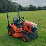 Kubota 42 inches lawn mower riding - Image 2