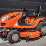 Kubota 72 inches lawn mower riding - Image 2