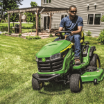 John Deere 48 inches riding mower - Image 2