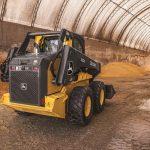 John Deere Wheel skid steer loader - Image 2