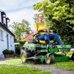 John Deere 42 inches lawn mower zero turn - Image 2