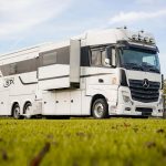 Mercedes caravan truck - Image 2
